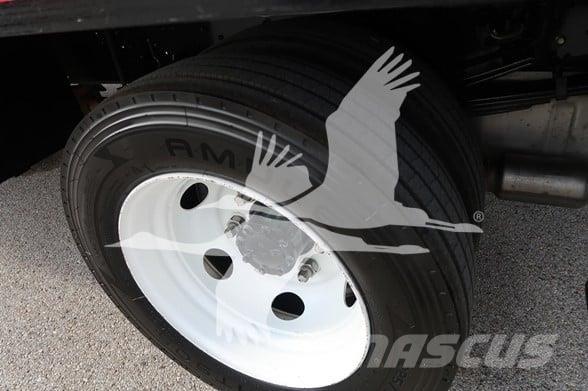 Isuzu NPR HD Pritschenwagen/Pritschenwagen mit Seitenklappe