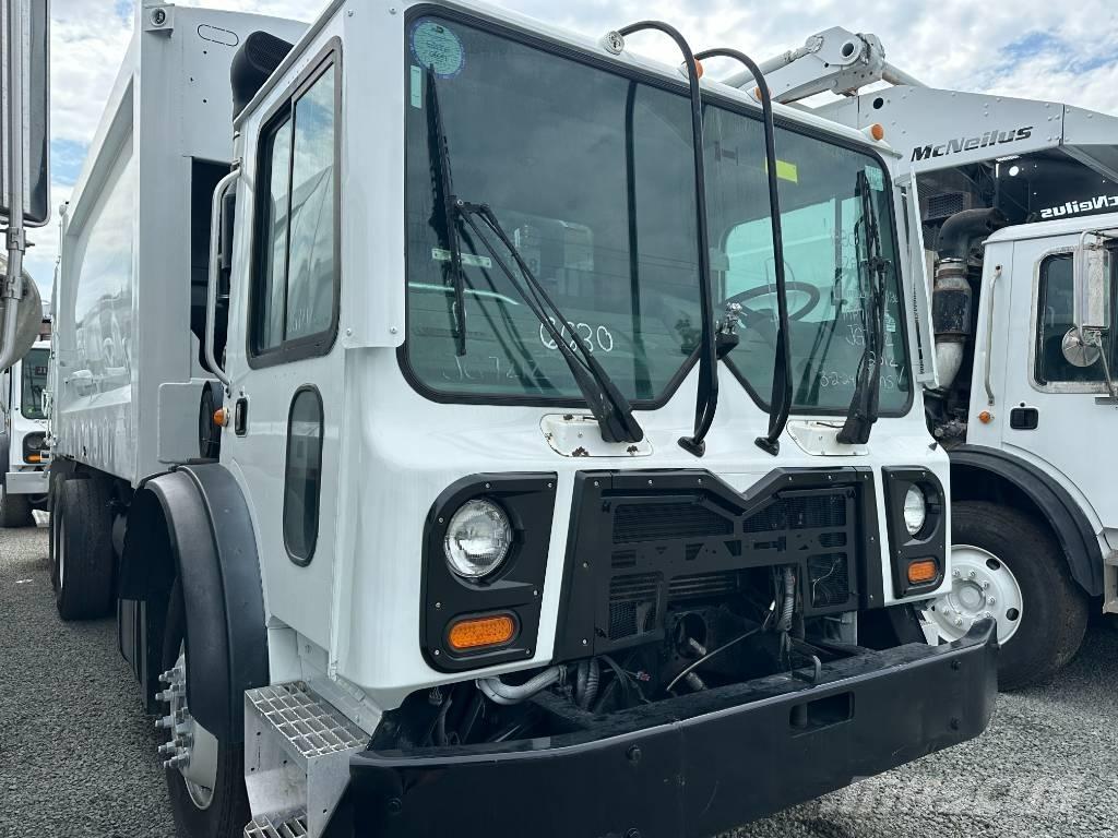 Mack MRU 633 Müllwagen