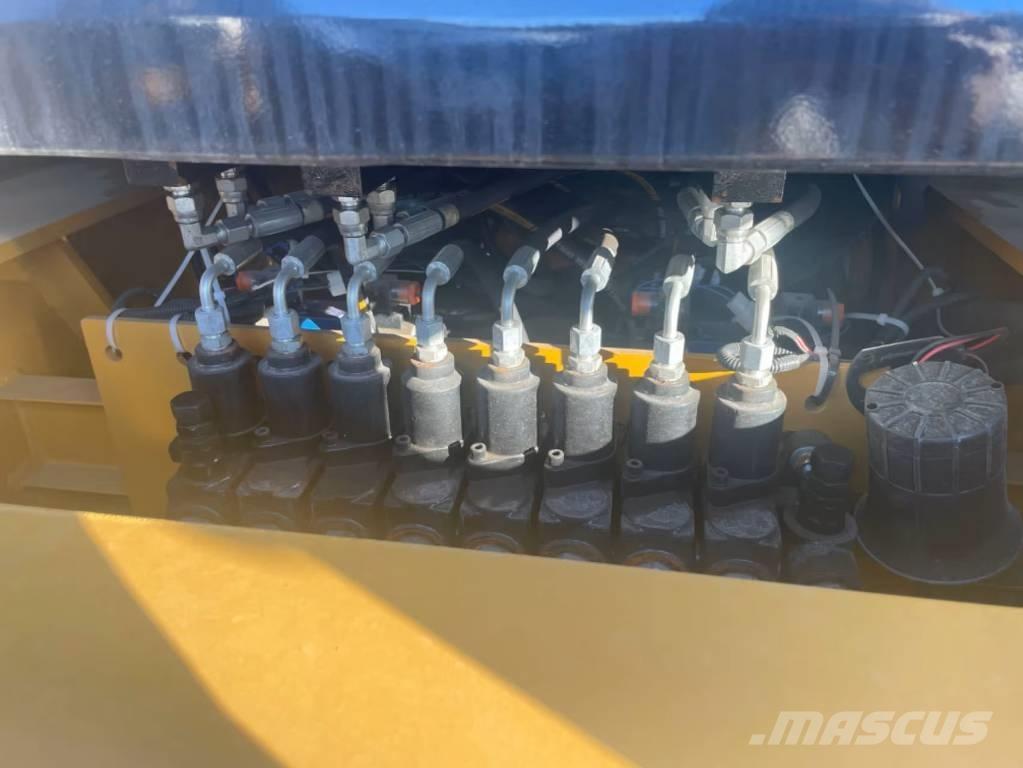 CAT 420F Baggerlader