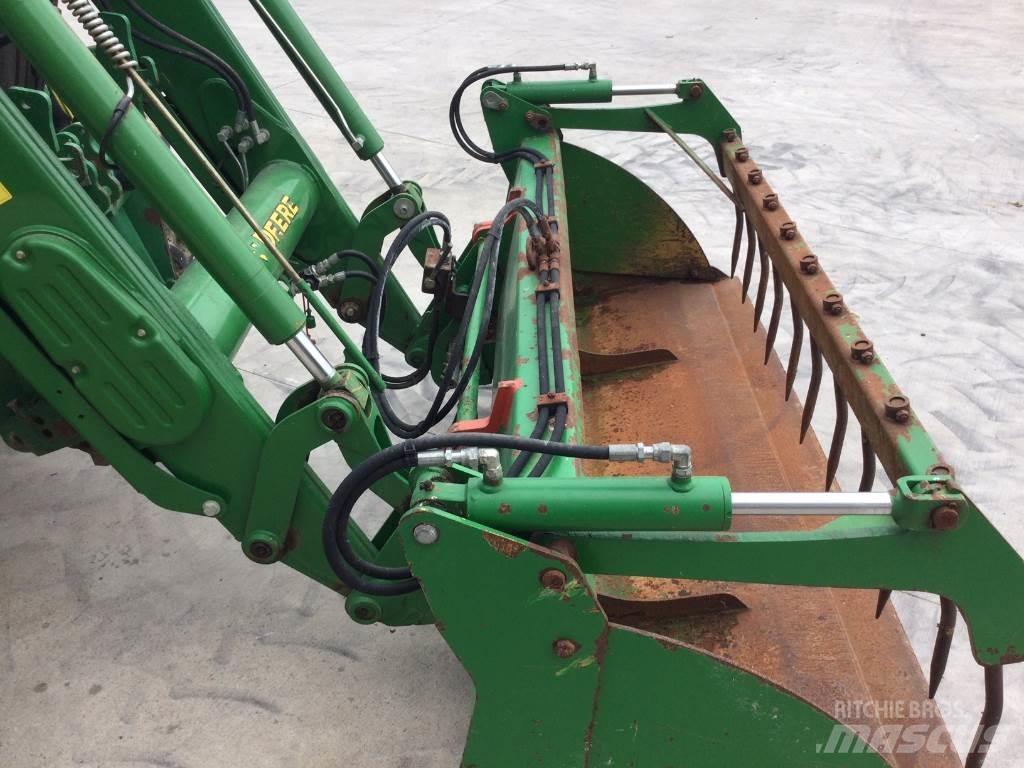 John Deere 6130R Traktoren