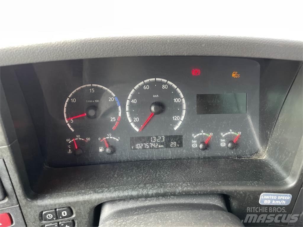 Scania P340 8x4 Kranwagen