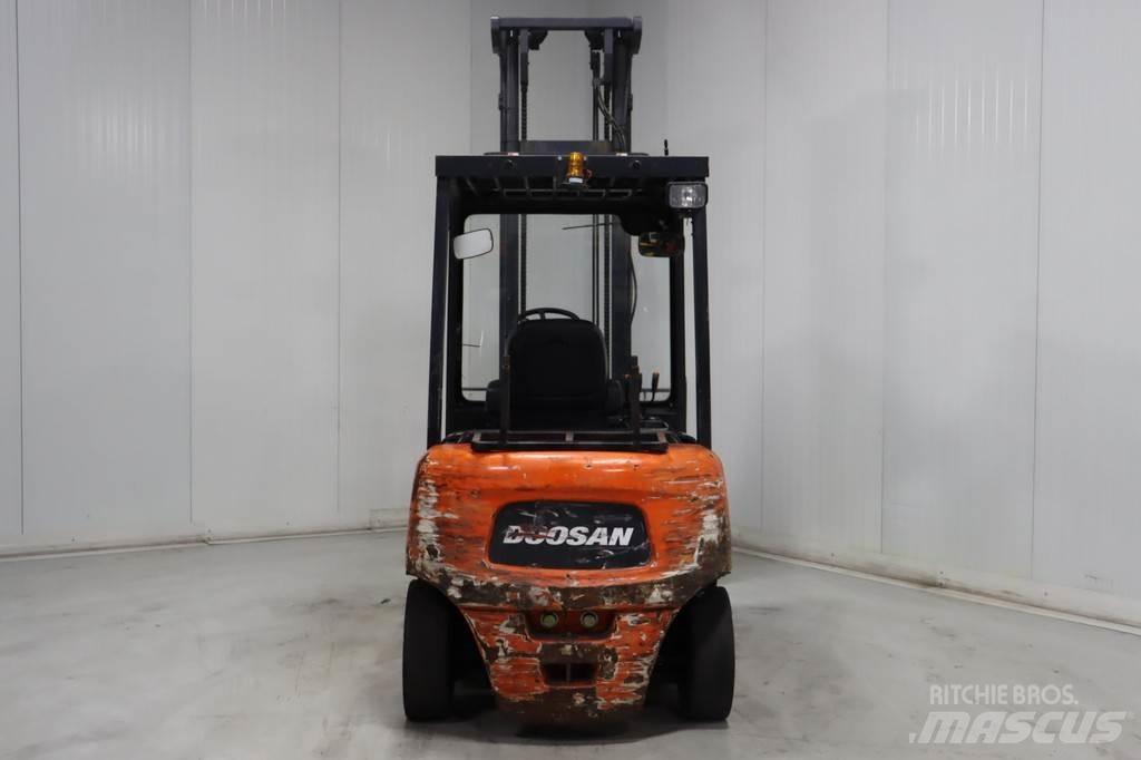 Doosan B45X-5 Elektro Stapler