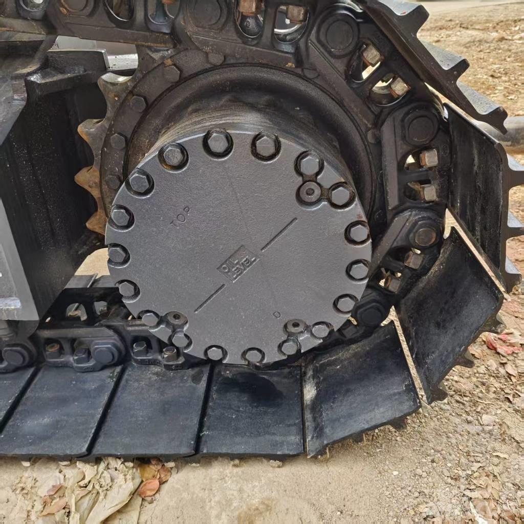 Komatsu PC 200-8 Raupenbagger