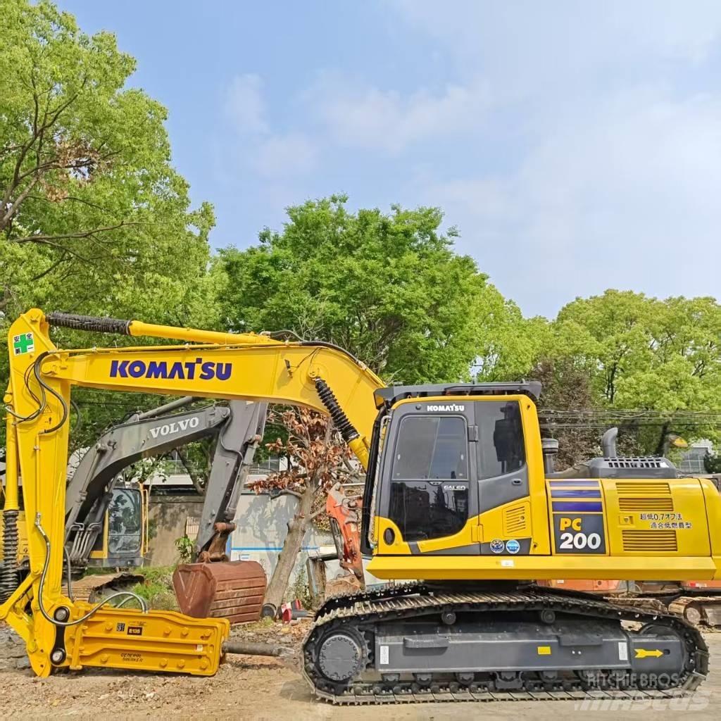 Komatsu PC 200-8 Raupenbagger