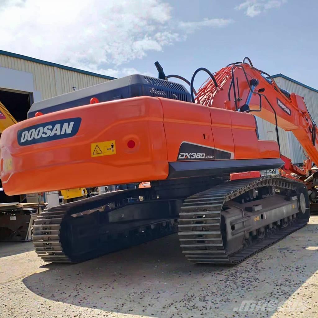 Doosan DX 380 LC Raupenbagger