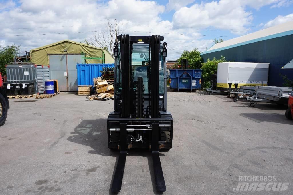 Toyota 56-8FD30F Diesel Stapler