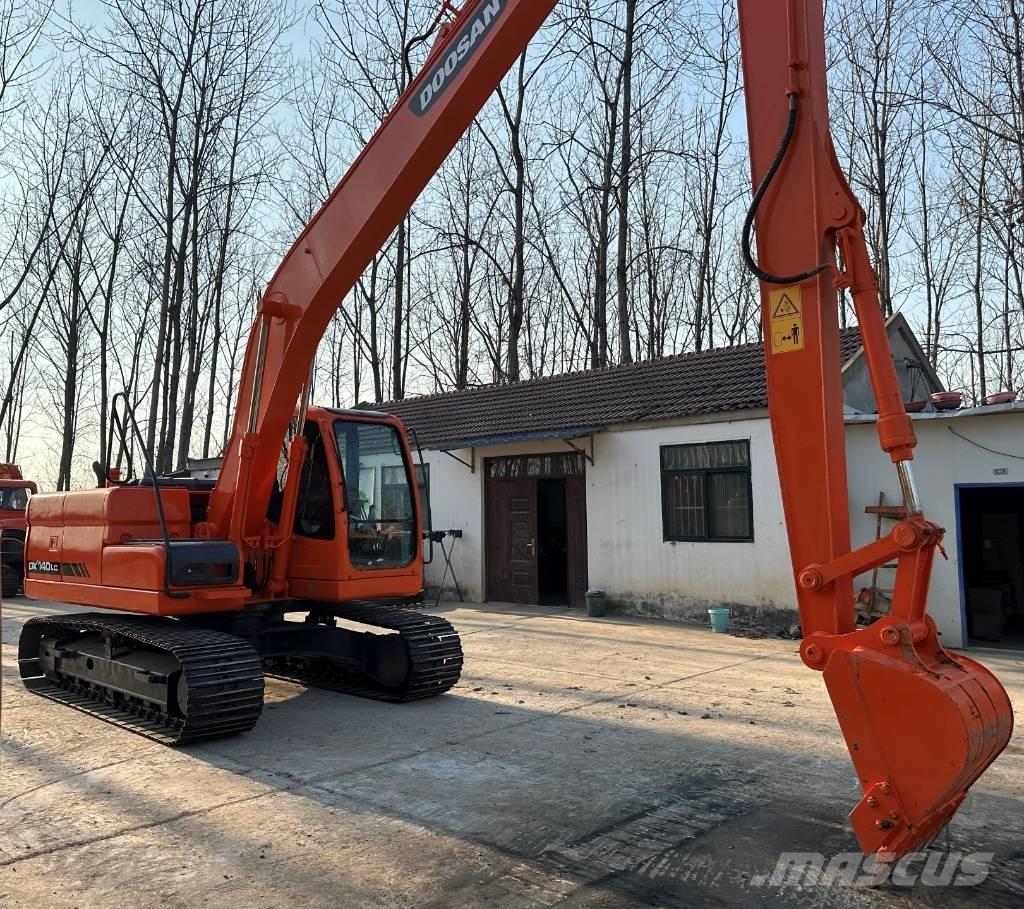 Doosan DX140 Raupenbagger