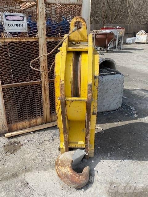 Liebherr HS 885 HD Raupenkrane