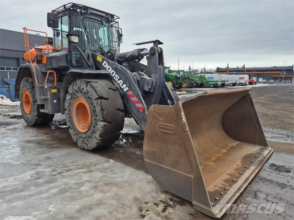 Develon DL320-7 Radlader