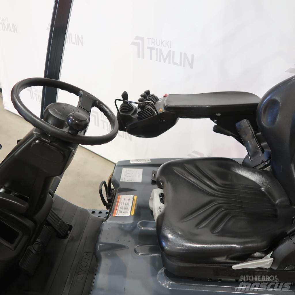 Toyota 8FBEK18T Elektro Stapler