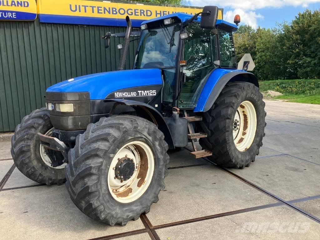 New Holland TM 125 Traktoren