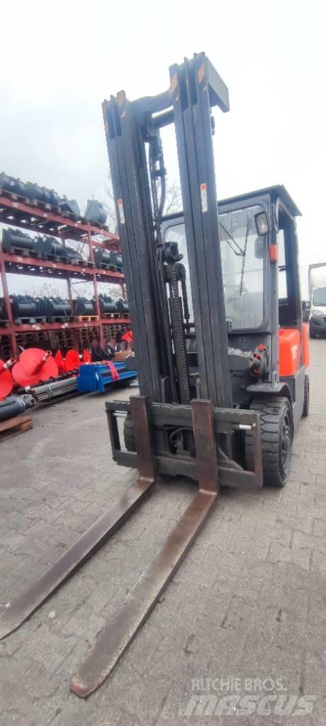 Doosan D 30 G Diesel Stapler