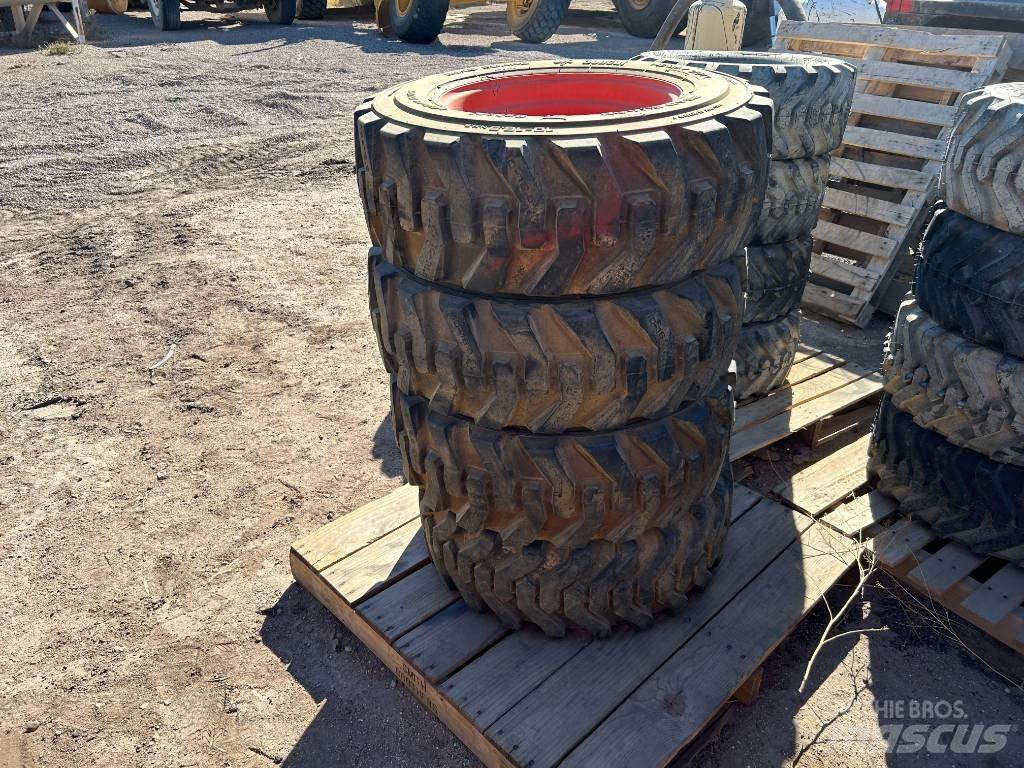 Bobcat 10x16.5 Tires Reifen