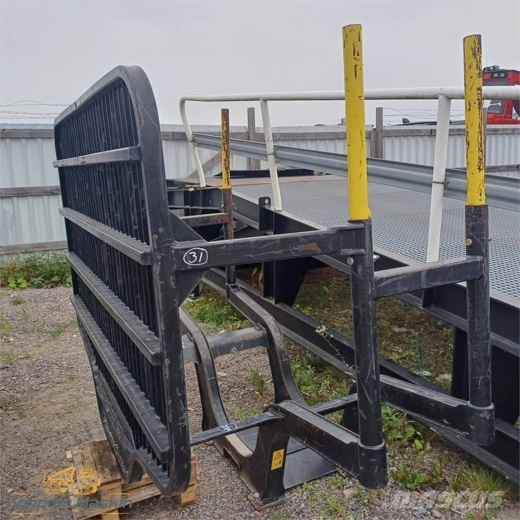 John Deere 810e Anderes Zubehör