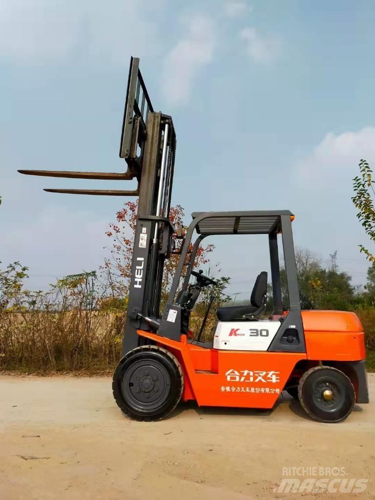 Heli CPCD 30 Diesel Stapler