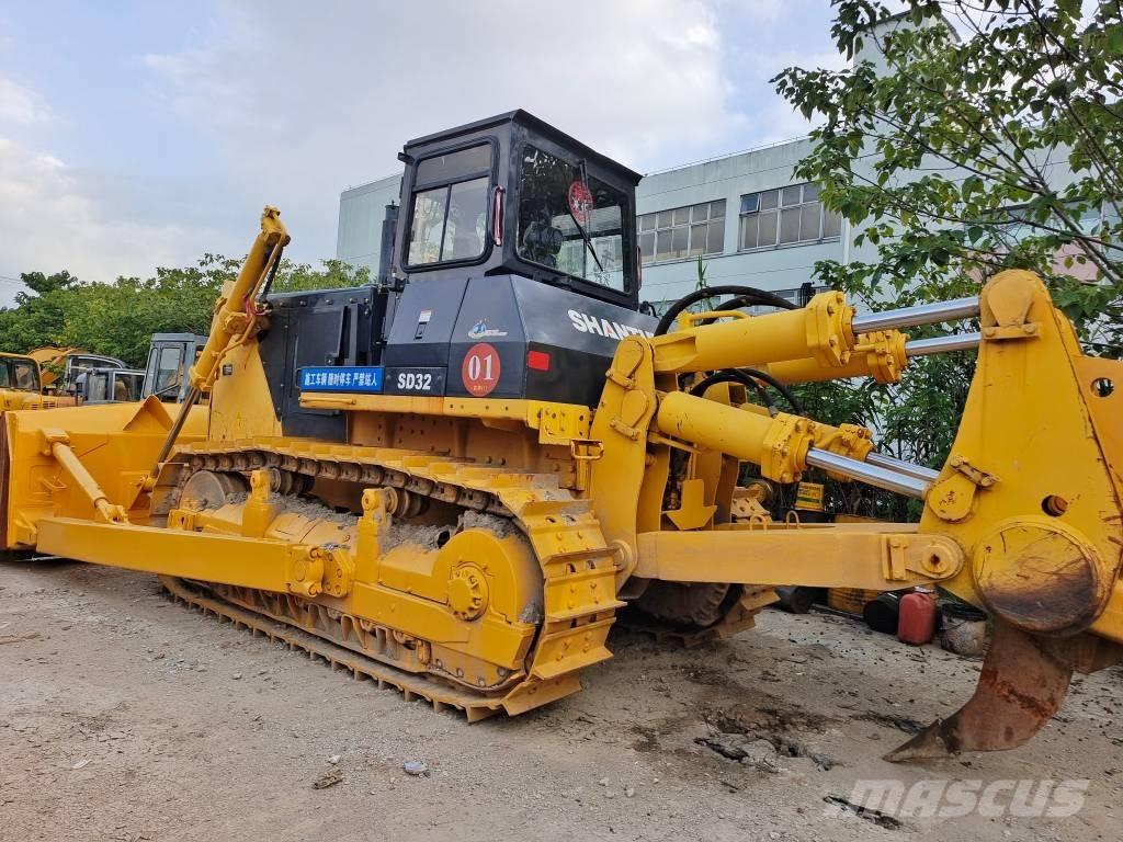 Shantui SD 32 Bulldozer