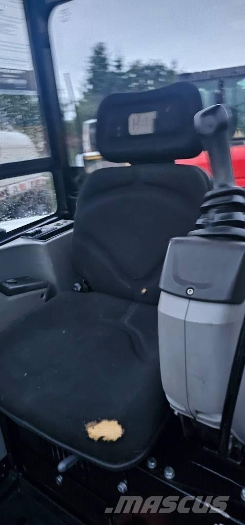 CAT 302.7 D CR Minibagger < 7t