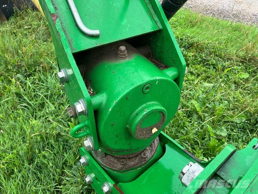 John Deere 1365 Gezogene und selbstfahrende Mäher