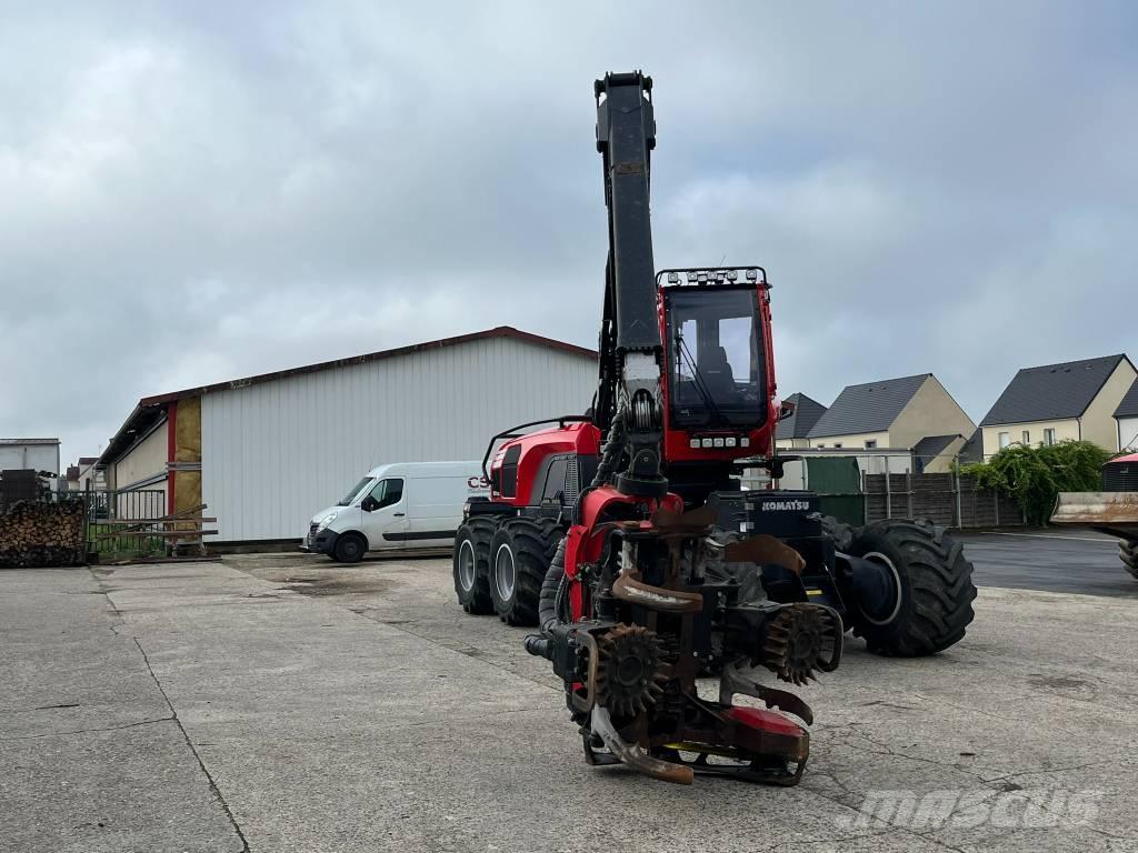 Komatsu 931 XC Harvester