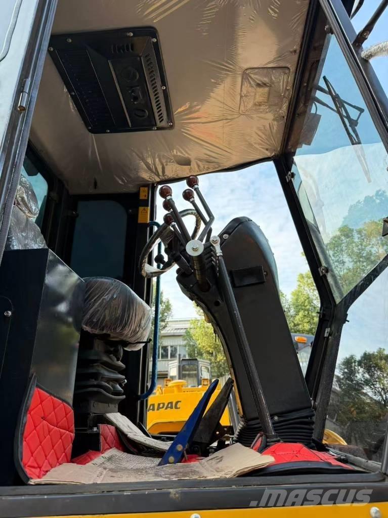 XCMG GR 1803 Grader