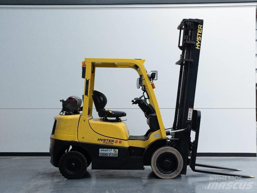 Hyster H2.5TX Gas Stapler