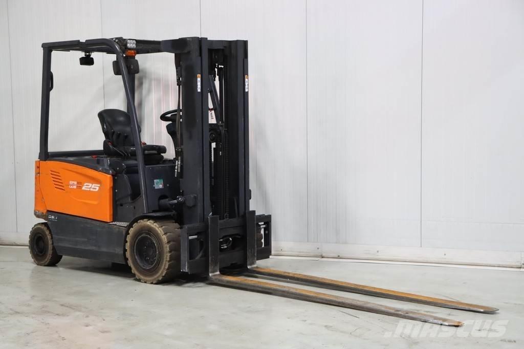 Doosan B25X-7 Elektro Stapler