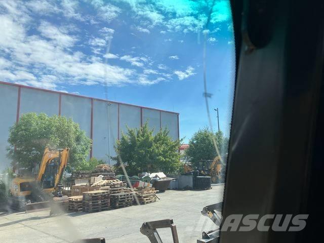 JCB 4CX AEC Baggerlader