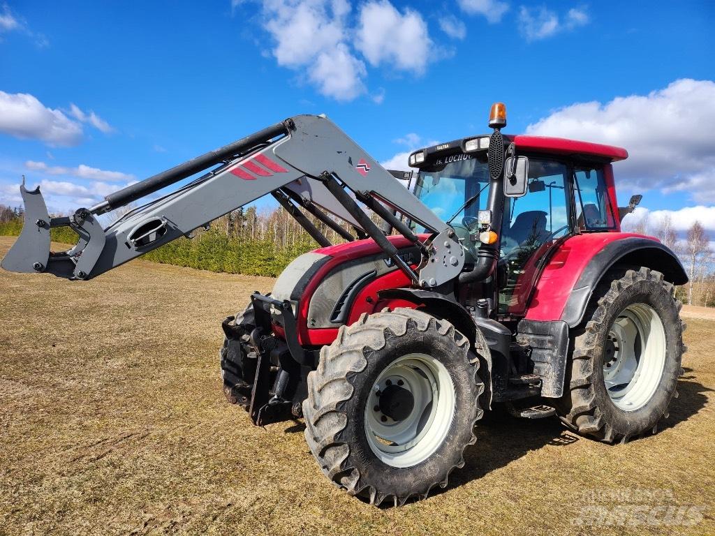 Valtra N122 Versu Traktoren