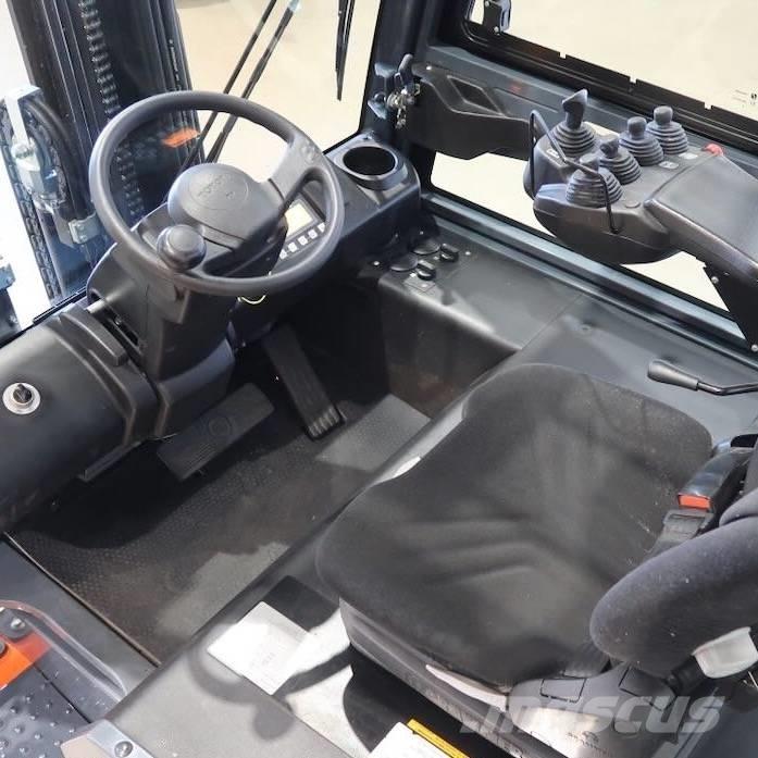 Toyota 8FBMT30 Elektro Stapler