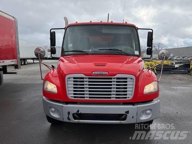 Freightliner M2 106 Getränkewagen