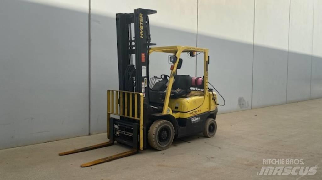Hyster H2.5TX Gas Stapler