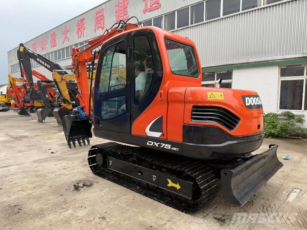 Doosan DX 75 Raupenbagger