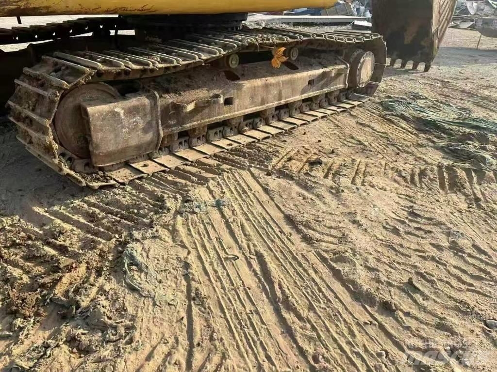 CAT 320 D2 Raupenbagger