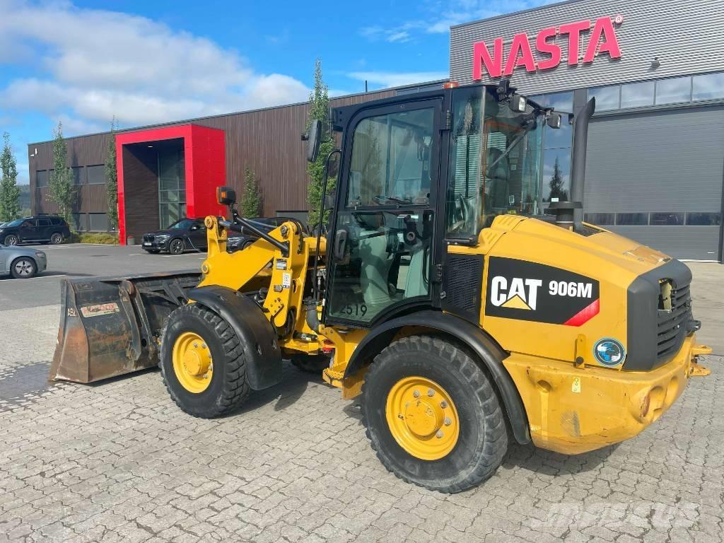 CAT 906M Radlader