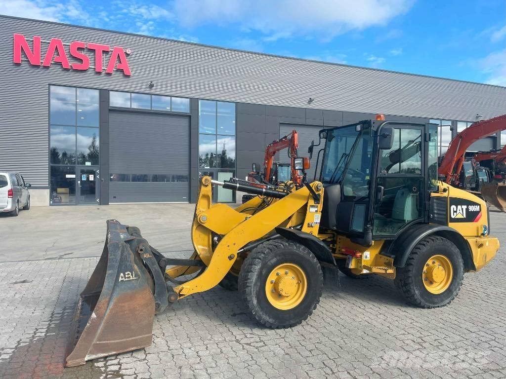 CAT 906M Radlader