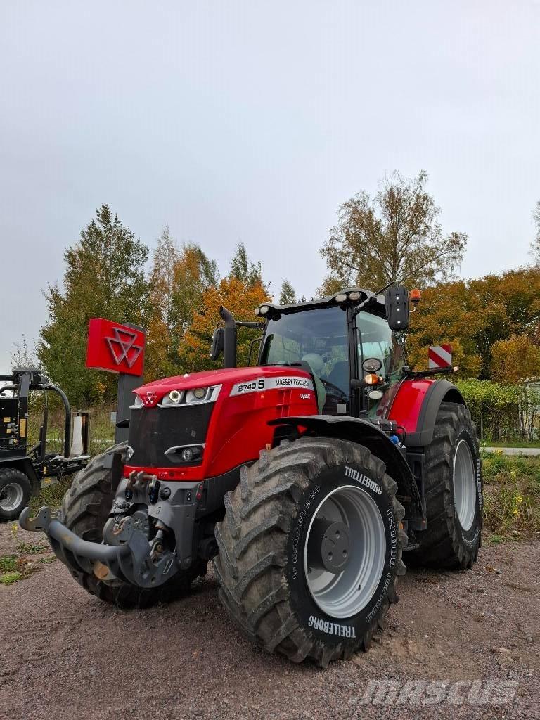 Massey Ferguson 8740 Traktoren