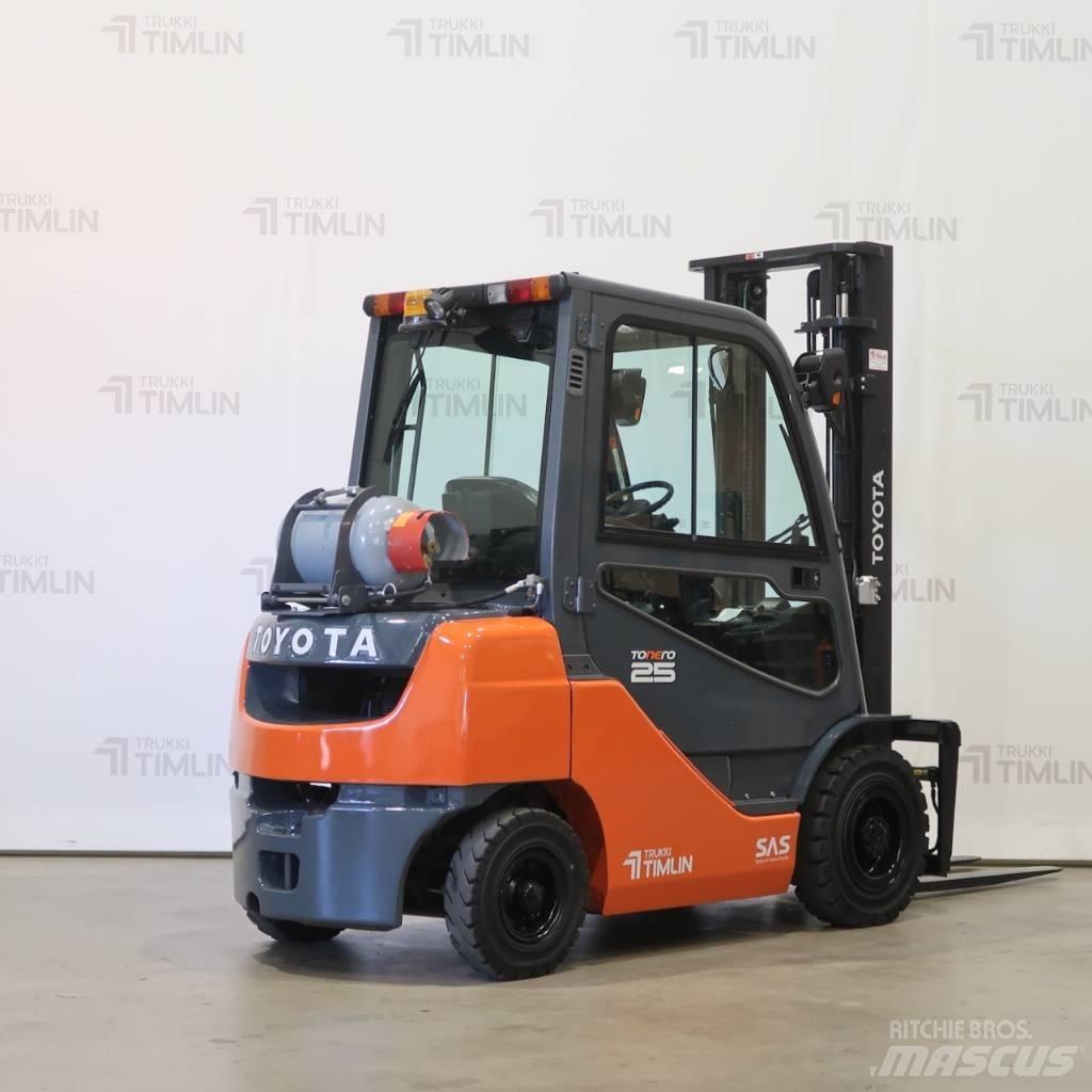 Toyota 02-8FGF25 Gas Stapler