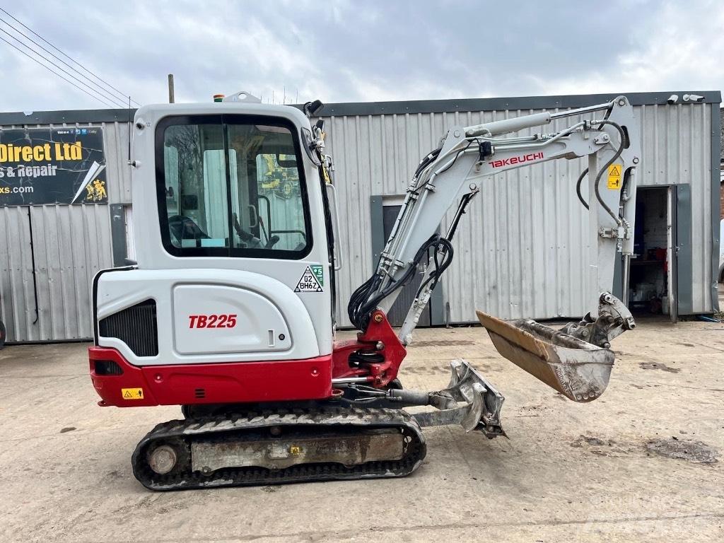 Takeuchi TB 225 Minibagger < 7t