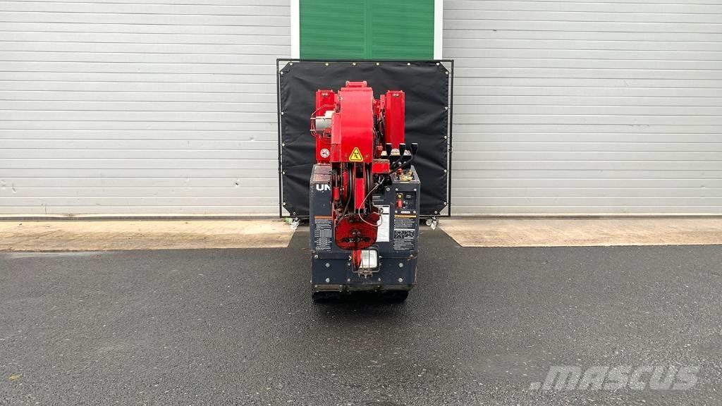 Unic URW 295 Minikrane