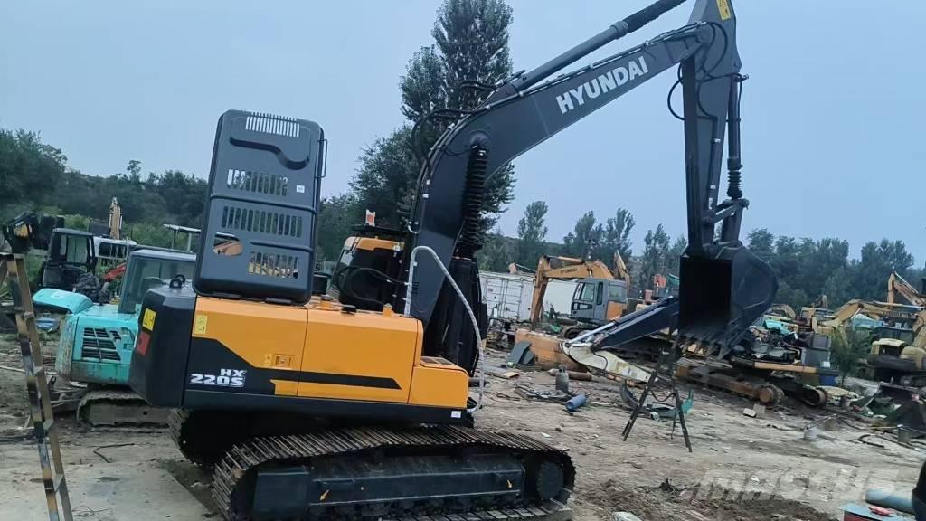 Hyundai HX220S Raupenbagger