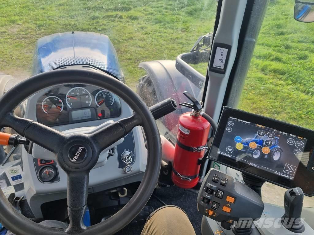 Valtra T 254 V Traktoren