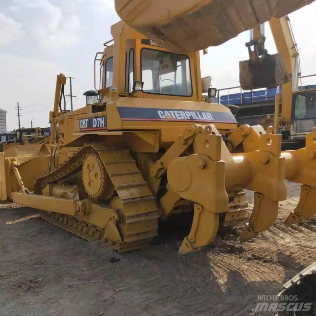CAT D 7   H Bulldozer