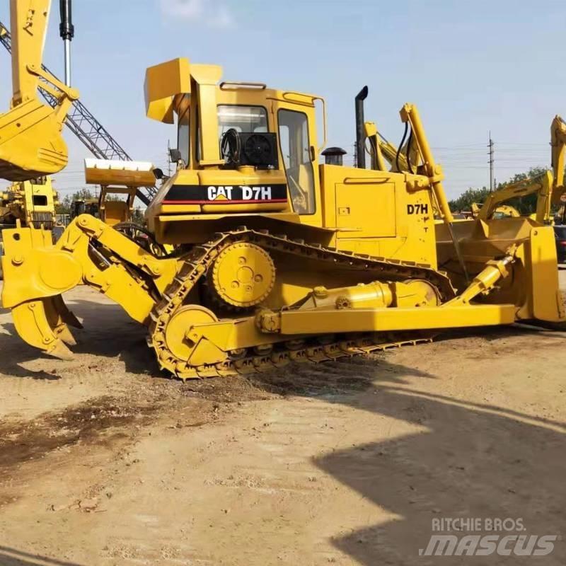 CAT D 7   H Bulldozer