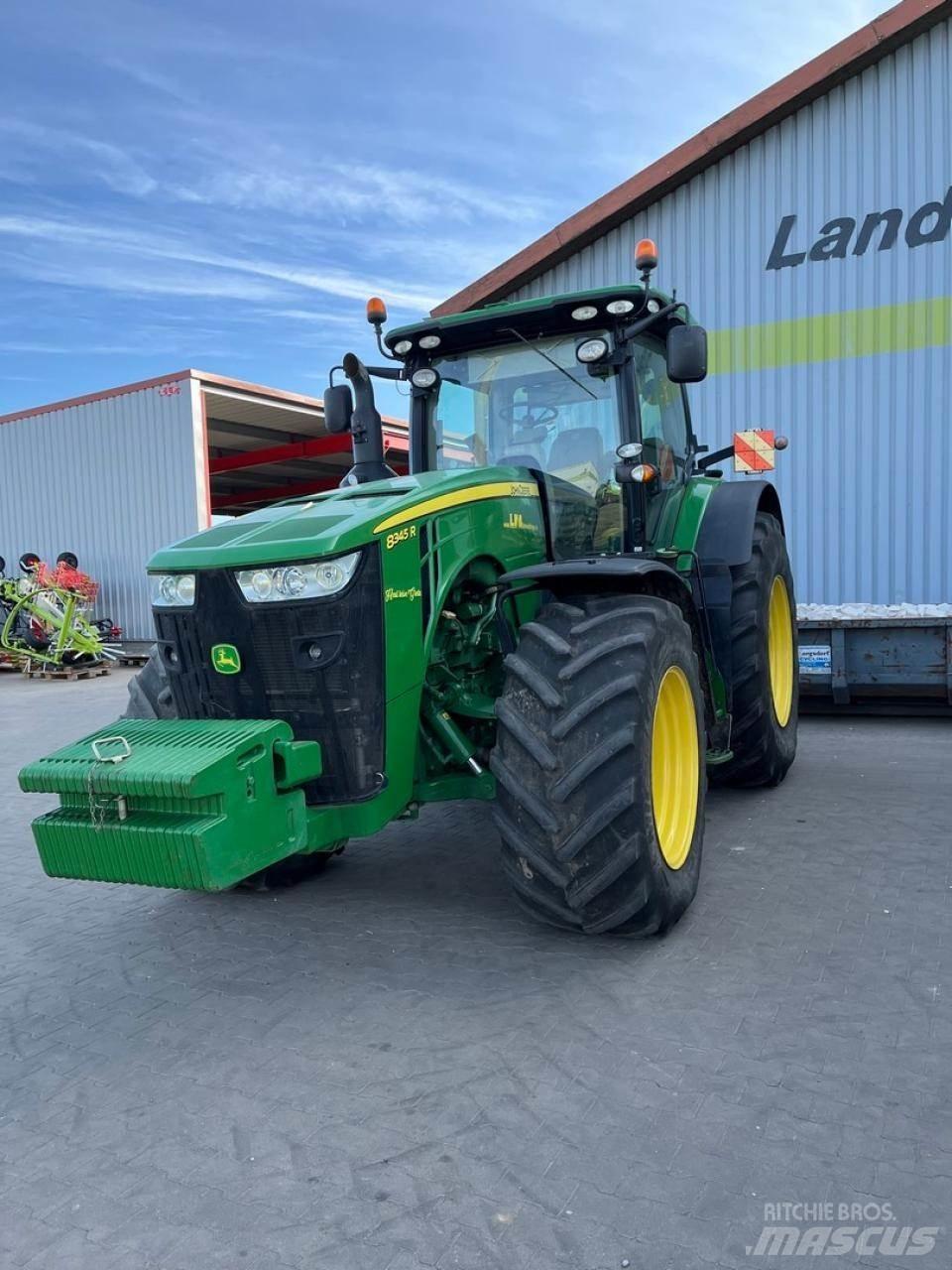 John Deere 8345R Traktoren