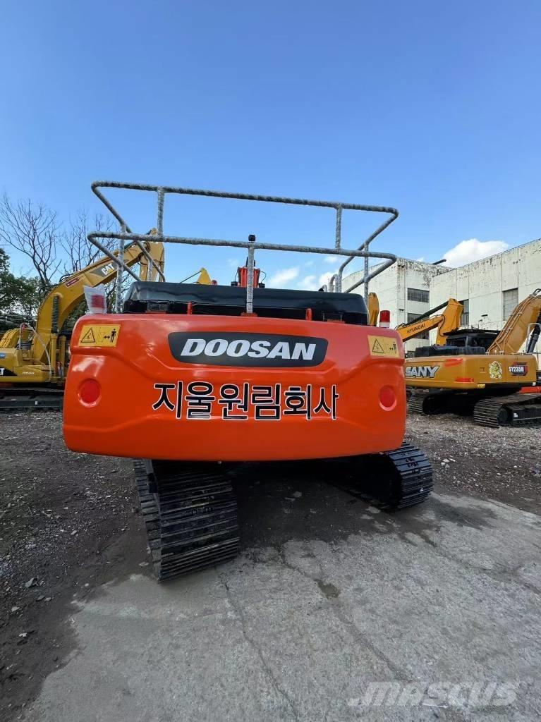 Doosan DX300 Raupenbagger