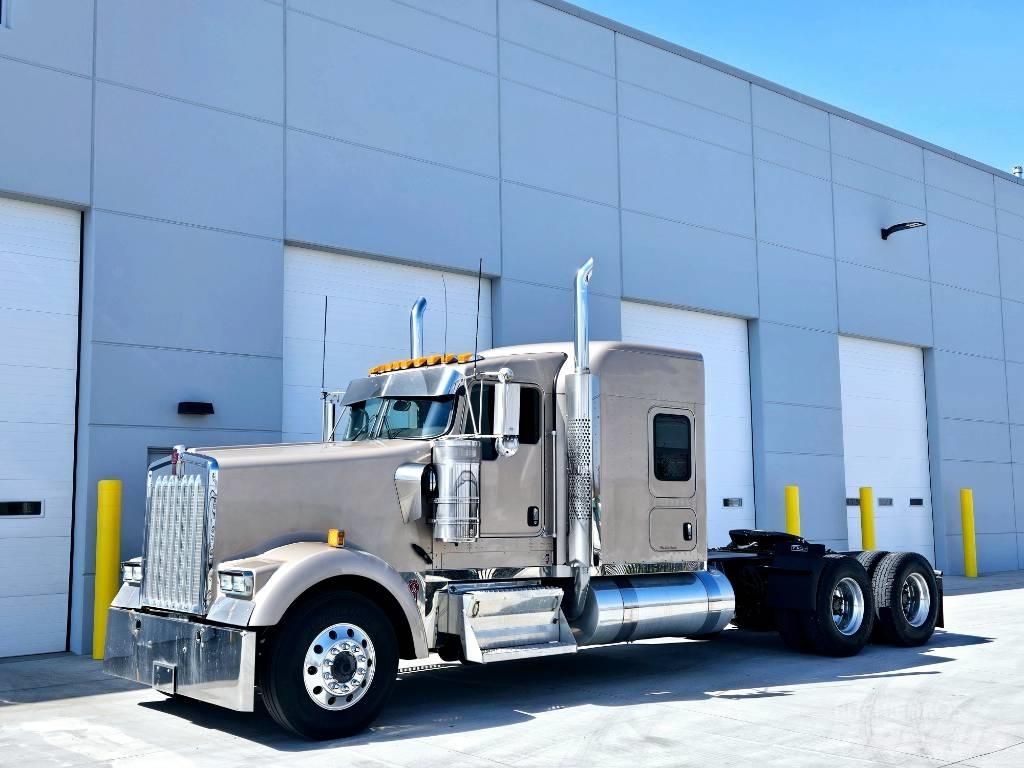 Kenworth W 900 Sattelzugmaschinen