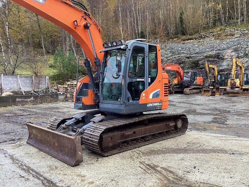 Doosan DX140LCR-5 Raupenbagger