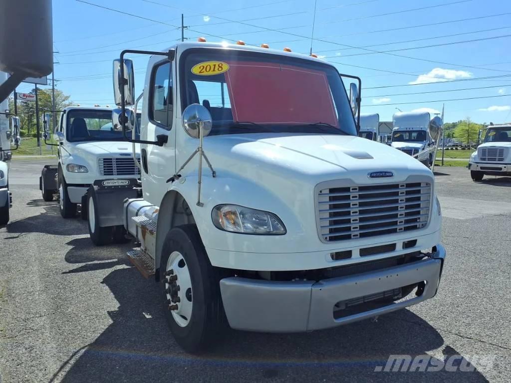 Freightliner M2 106 Sattelzugmaschinen