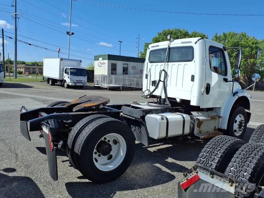 Freightliner M2 106 Sattelzugmaschinen