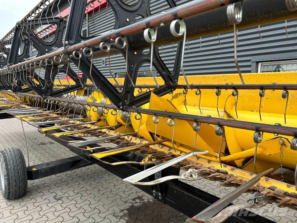 New Holland CR 9080 Mähdrescher